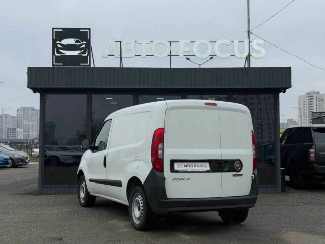 Белый Фиат Добло, объемом двигателя 0 л и пробегом 346 тыс. км за 7190 $, фото 4 на Automoto.ua