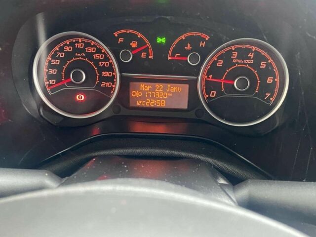 Білий Фіат Добло, об'ємом двигуна 1.3 л та пробігом 177 тис. км за 4700 $, фото 11 на Automoto.ua