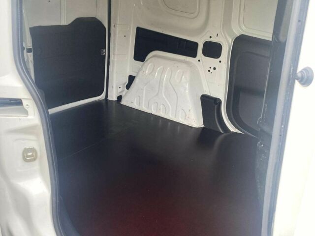 Білий Фіат Добло, об'ємом двигуна 1.3 л та пробігом 177 тис. км за 4700 $, фото 5 на Automoto.ua