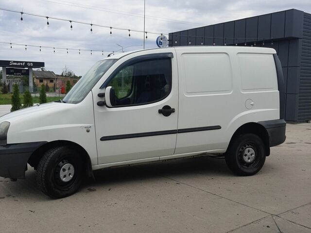 Белый Фиат Добло, объемом двигателя 0 л и пробегом 370 тыс. км за 3000 $, фото 3 на Automoto.ua