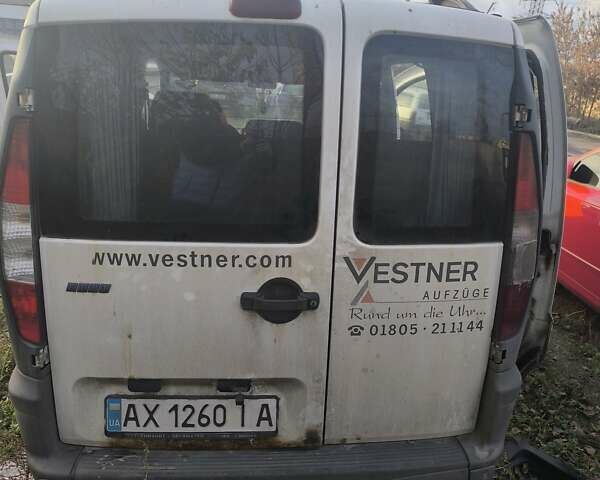 Белый Фиат Добло, объемом двигателя 1.91 л и пробегом 327 тыс. км за 1800 $, фото 3 на Automoto.ua