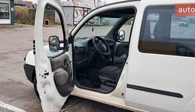 Белый Фиат Добло, объемом двигателя 1.9 л и пробегом 300 тыс. км за 2700 $, фото 6 на Automoto.ua