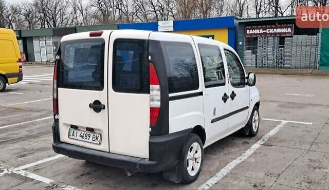 Белый Фиат Добло, объемом двигателя 1.9 л и пробегом 300 тыс. км за 2700 $, фото 2 на Automoto.ua