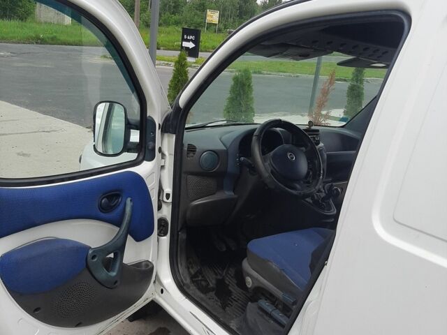 Белый Фиат Добло, объемом двигателя 0 л и пробегом 370 тыс. км за 3000 $, фото 14 на Automoto.ua