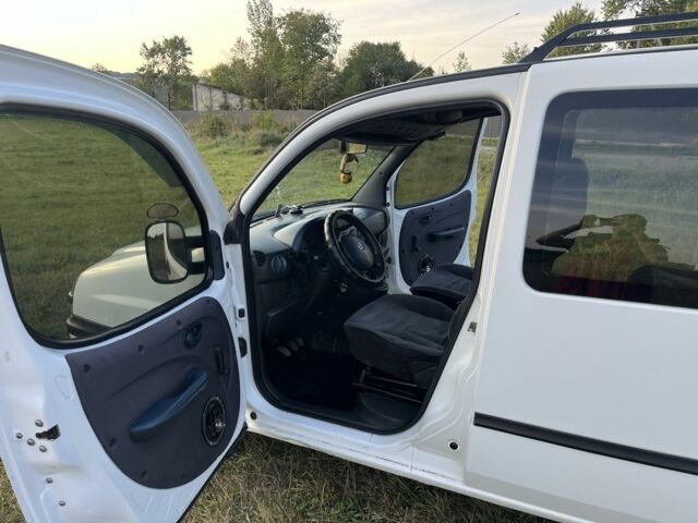 Білий Фіат Добло, об'ємом двигуна 1.9 л та пробігом 263 тис. км за 3800 $, фото 6 на Automoto.ua