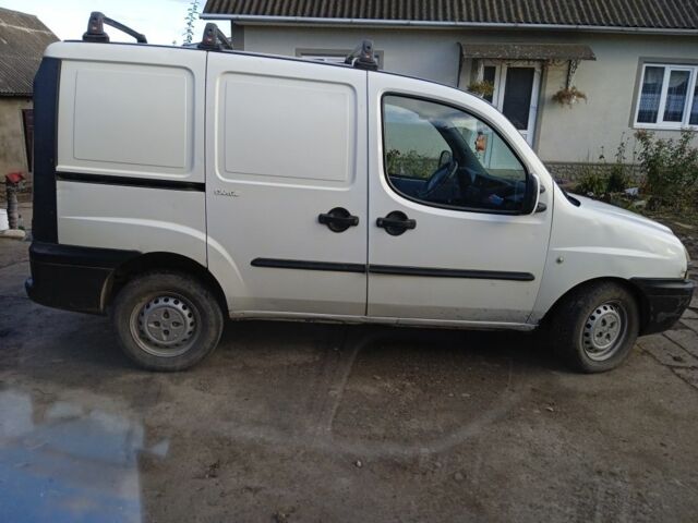 Фиат Добло 2003 в Кельменцах на Automoto.ua Белый Фиат Добло, объемом двигателя 1.9 л и пробегом 99 тыс. км за 3100 $, фото 3 на Automoto.ua