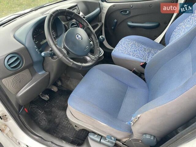 Білий Фіат Добло, об'ємом двигуна 1.91 л та пробігом 360 тис. км за 2499 $, фото 14 на Automoto.ua