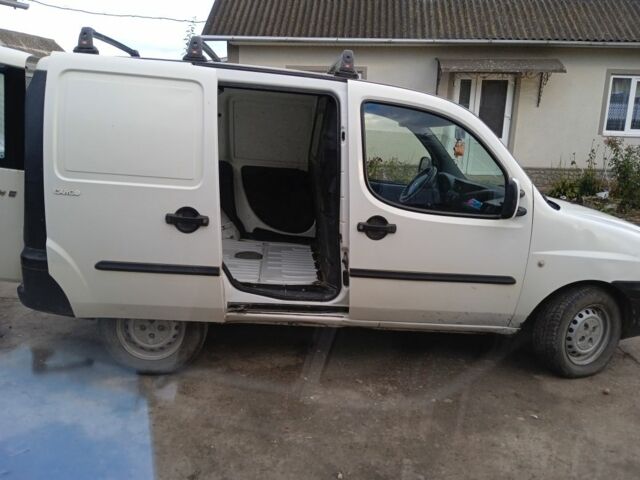 Фиат Добло 2003 в Кельменцах на Automoto.ua Белый Фиат Добло, объемом двигателя 1.9 л и пробегом 99 тыс. км за 3100 $, фото 2 на Automoto.ua
