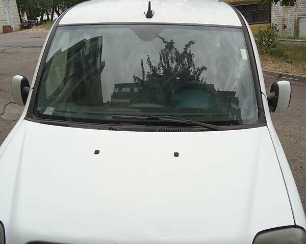 Білий Фіат Добло, об'ємом двигуна 1.91 л та пробігом 300 тис. км за 2800 $, фото 1 на Automoto.ua