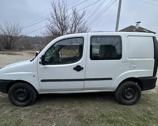 Белый Фиат Добло, объемом двигателя 1.9 л и пробегом 340 тыс. км за 2500 $, фото 4 на Automoto.ua