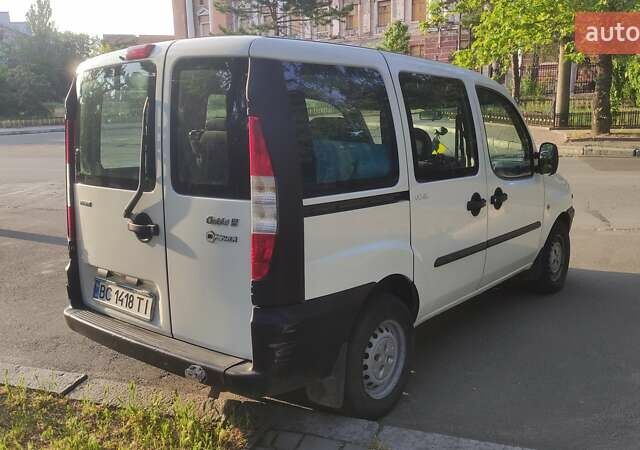 Белый Фиат Добло, объемом двигателя 1.6 л и пробегом 188 тыс. км за 4000 $, фото 3 на Automoto.ua