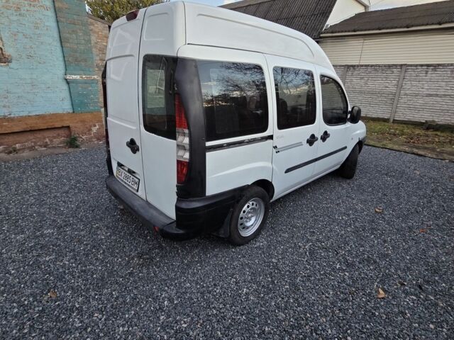 Белый Фиат Добло, объемом двигателя 0 л и пробегом 300 тыс. км за 2850 $, фото 2 на Automoto.ua