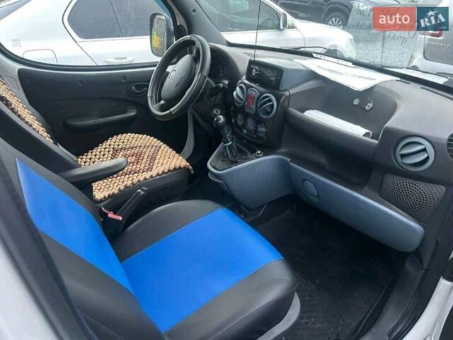 Білий Фіат Добло, об'ємом двигуна 1.9 л та пробігом 320 тис. км за 3999 $, фото 5 на Automoto.ua