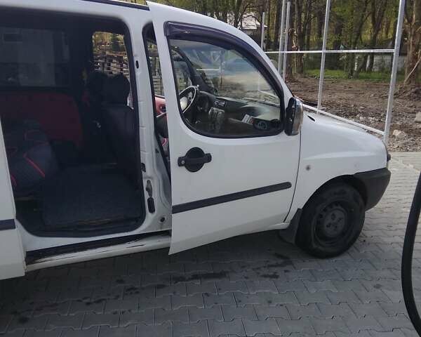 Белый Фиат Добло, объемом двигателя 1.3 л и пробегом 200 тыс. км за 4100 $, фото 14 на Automoto.ua