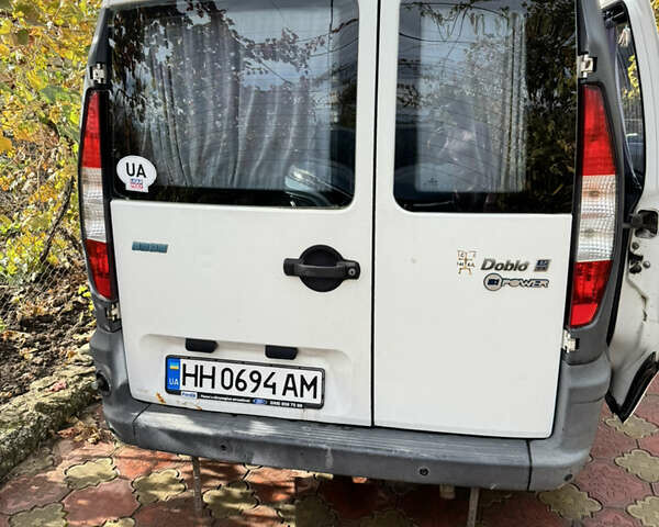 Белый Фиат Добло, объемом двигателя 1.6 л и пробегом 230 тыс. км за 2850 $, фото 3 на Automoto.ua