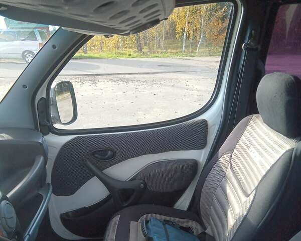 Білий Фіат Добло, об'ємом двигуна 1.9 л та пробігом 290 тис. км за 3350 $, фото 2 на Automoto.ua