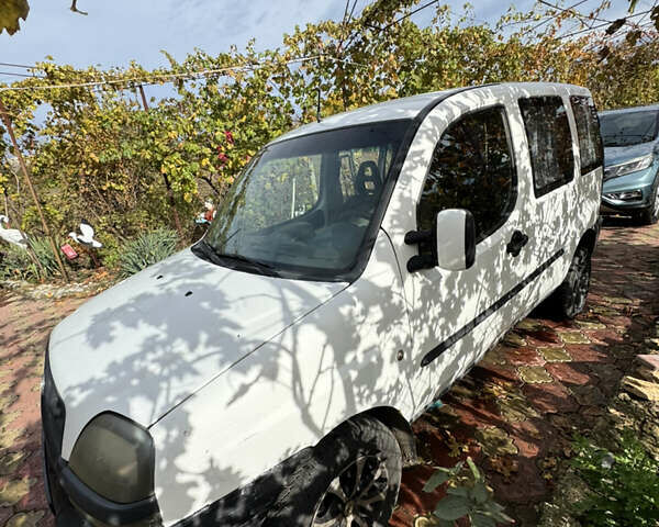 Білий Фіат Добло, об'ємом двигуна 1.6 л та пробігом 230 тис. км за 4000 $, фото 4 на Automoto.ua