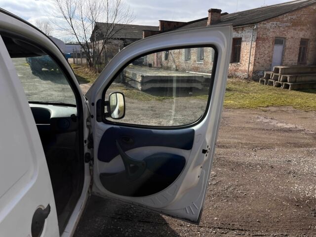 Белый Фиат Добло, объемом двигателя 1.6 л и пробегом 115 тыс. км за 2800 $, фото 13 на Automoto.ua