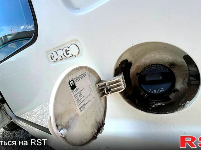 Білий Фіат Добло, об'ємом двигуна 1.9 л та пробігом 351 тис. км за 2700 $, фото 11 на Automoto.ua