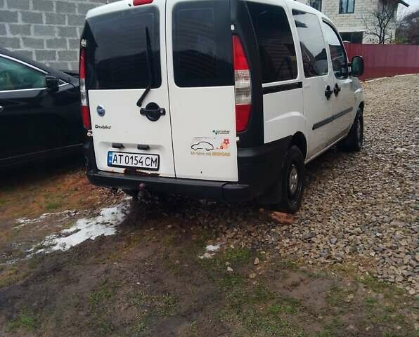Білий Фіат Добло, об'ємом двигуна 1.6 л та пробігом 400 тис. км за 1750 $, фото 4 на Automoto.ua