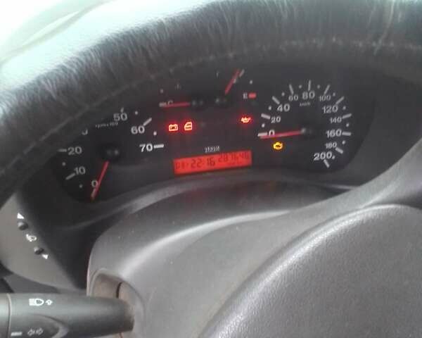 Белый Фиат Добло, объемом двигателя 1.6 л и пробегом 280 тыс. км за 3800 $, фото 7 на Automoto.ua