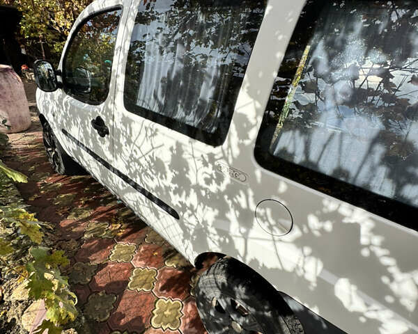 Білий Фіат Добло, об'ємом двигуна 1.6 л та пробігом 230 тис. км за 4000 $, фото 3 на Automoto.ua