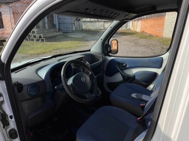 Белый Фиат Добло, объемом двигателя 1.6 л и пробегом 115 тыс. км за 2800 $, фото 10 на Automoto.ua