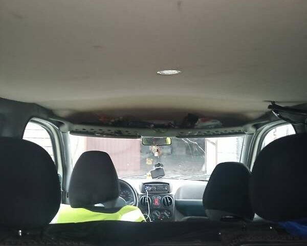 Белый Фиат Добло, объемом двигателя 1.9 л и пробегом 246 тыс. км за 4300 $, фото 5 на Automoto.ua