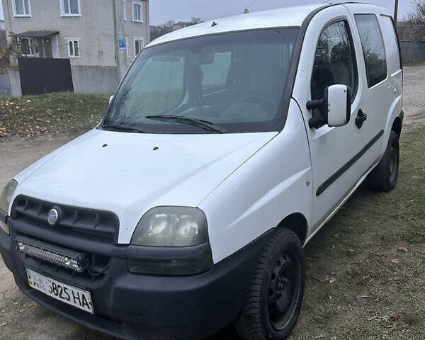 Белый Фиат Добло, объемом двигателя 1.9 л и пробегом 340 тыс. км за 2500 $, фото 5 на Automoto.ua