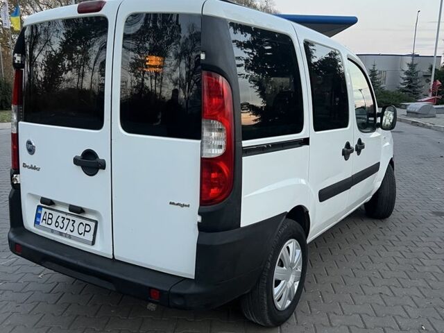 Белый Фиат Добло, объемом двигателя 1.9 л и пробегом 250 тыс. км за 4200 $, фото 1 на Automoto.ua