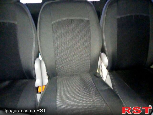 Белый Фиат Добло, объемом двигателя 1.6 л и пробегом 328 тыс. км за 4000 $, фото 11 на Automoto.ua