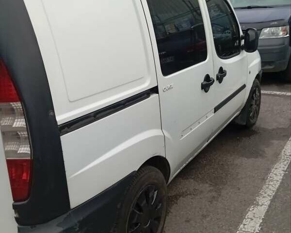 Белый Фиат Добло, объемом двигателя 1.9 л и пробегом 370 тыс. км за 4300 $, фото 11 на Automoto.ua