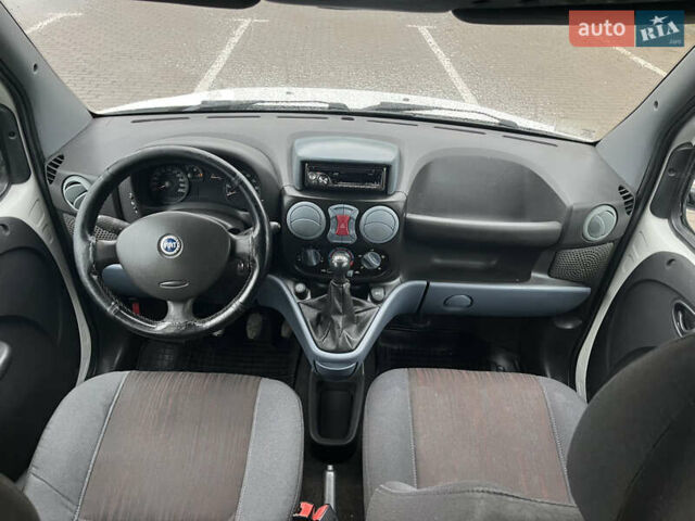 Белый Фиат Добло, объемом двигателя 1.91 л и пробегом 260 тыс. км за 4200 $, фото 23 на Automoto.ua