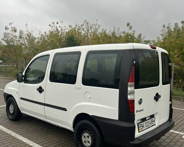 Белый Фиат Добло, объемом двигателя 1.91 л и пробегом 260 тыс. км за 4200 $, фото 6 на Automoto.ua