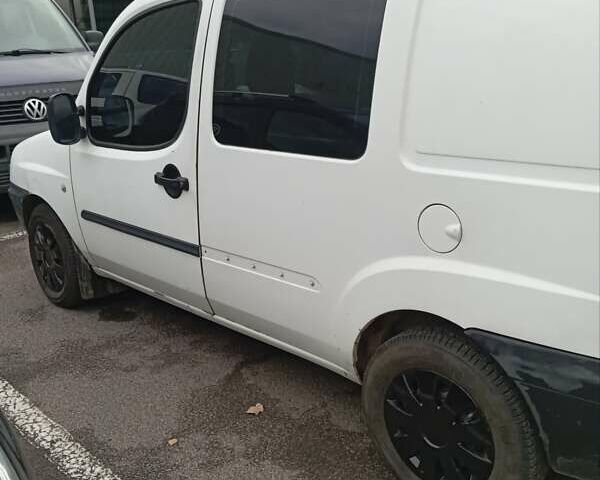 Белый Фиат Добло, объемом двигателя 1.9 л и пробегом 370 тыс. км за 4300 $, фото 15 на Automoto.ua