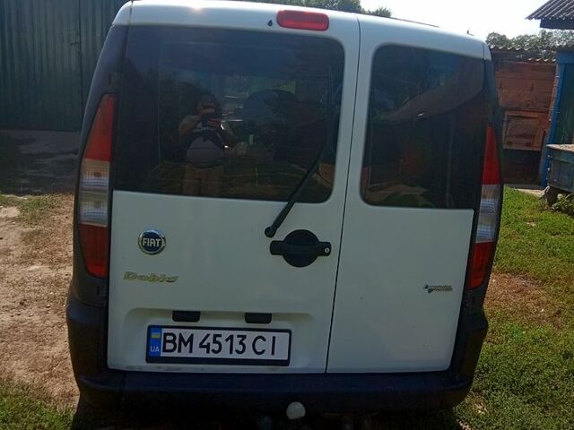 Белый Фиат Добло, объемом двигателя 1.6 л и пробегом 328 тыс. км за 4000 $, фото 4 на Automoto.ua