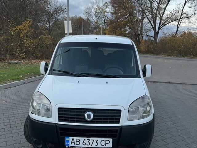 Белый Фиат Добло, объемом двигателя 1.9 л и пробегом 250 тыс. км за 4200 $, фото 2 на Automoto.ua