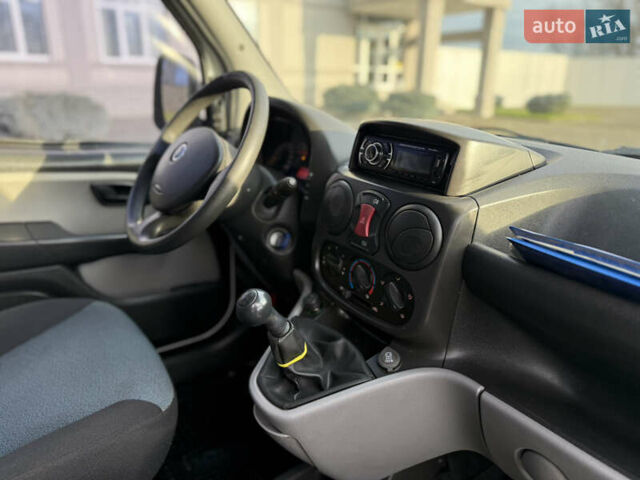 Білий Фіат Добло, об'ємом двигуна 1.25 л та пробігом 291 тис. км за 3999 $, фото 23 на Automoto.ua