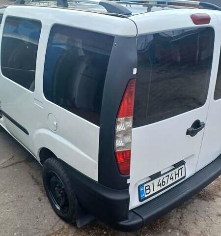 Белый Фиат Добло, объемом двигателя 1.3 л и пробегом 336 тыс. км за 4700 $, фото 19 на Automoto.ua