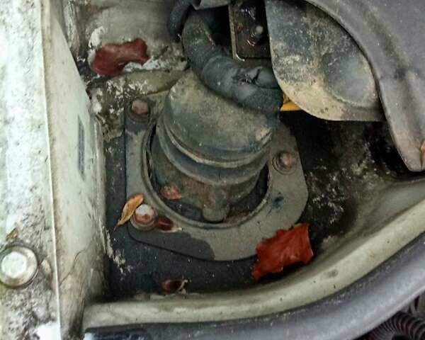 Белый Фиат Добло, объемом двигателя 1.6 л и пробегом 302 тыс. км за 3600 $, фото 5 на Automoto.ua