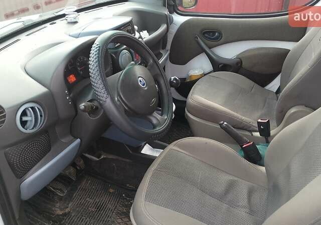 Белый Фиат Добло, объемом двигателя 1.91 л и пробегом 280 тыс. км за 3700 $, фото 4 на Automoto.ua