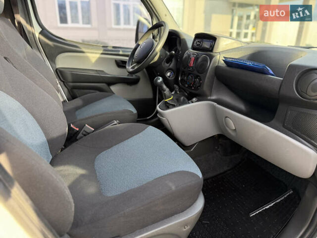 Білий Фіат Добло, об'ємом двигуна 1.25 л та пробігом 291 тис. км за 3999 $, фото 22 на Automoto.ua