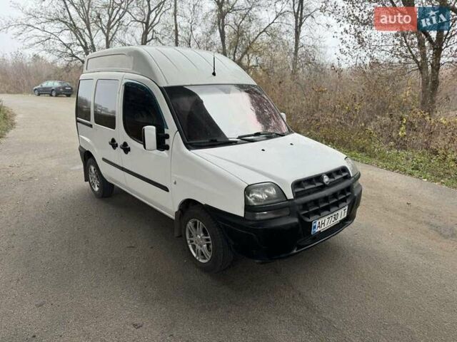 Белый Фиат Добло, объемом двигателя 1.6 л и пробегом 240 тыс. км за 2999 $, фото 10 на Automoto.ua