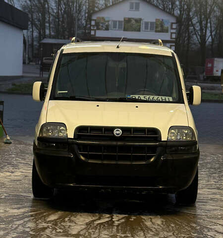 Белый Фиат Добло, объемом двигателя 1.9 л и пробегом 399 тыс. км за 3900 $, фото 6 на Automoto.ua