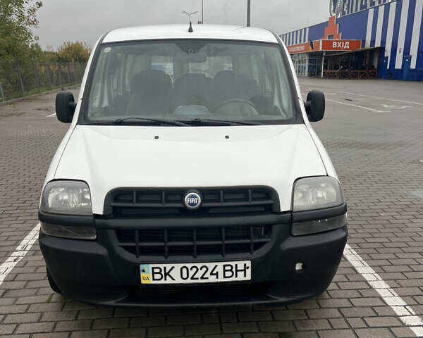 Белый Фиат Добло, объемом двигателя 1.91 л и пробегом 260 тыс. км за 4200 $, фото 1 на Automoto.ua