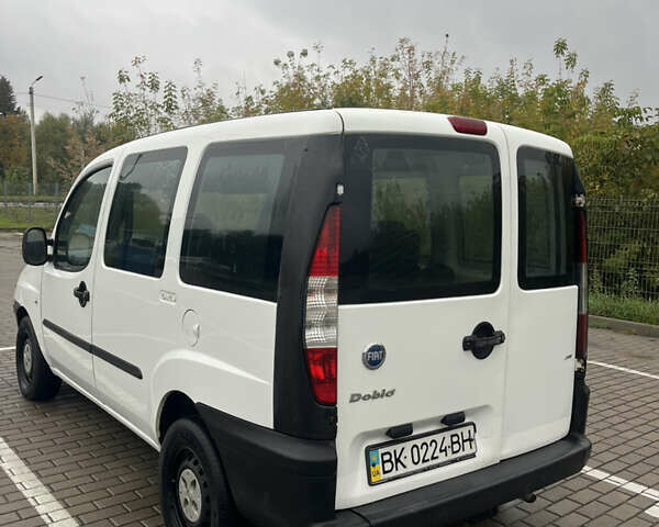 Белый Фиат Добло, объемом двигателя 1.91 л и пробегом 260 тыс. км за 4200 $, фото 7 на Automoto.ua