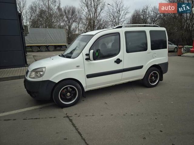 Білий Фіат Добло, об'ємом двигуна 1.91 л та пробігом 369 тис. км за 4400 $, фото 1 на Automoto.ua