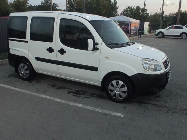 Білий Фіат Добло, об'ємом двигуна 1.6 л та пробігом 397 тис. км за 3400 $, фото 3 на Automoto.ua