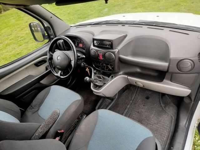 Білий Фіат Добло, об'ємом двигуна 1.9 л та пробігом 212 тис. км за 3900 $, фото 16 на Automoto.ua