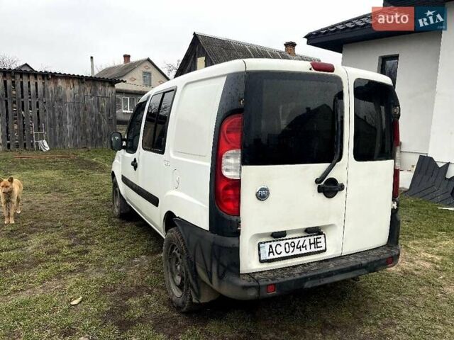 Белый Фиат Добло, объемом двигателя 1.9 л и пробегом 273 тыс. км за 4100 $, фото 1 на Automoto.ua